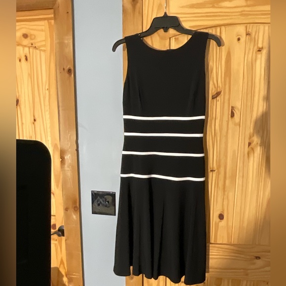 Lauren Ralph Lauren Dresses & Skirts - Lauren Ralph Lauren‎ Black White Stripe Dress Size 4